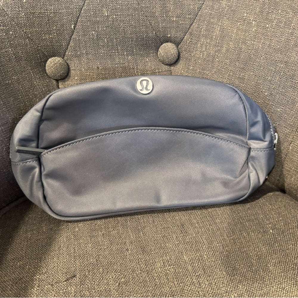 Lululemon Athletica Gray Toiletry Bag Minimalist Design